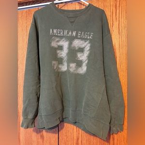 American Eagle men’s size XL forest green sweatshirt. Like new condition.